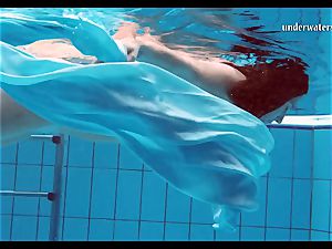 Piyavka Chehova gigantic bouncy edible baps underwater
